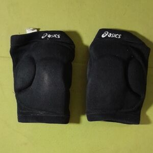 ASICS Black Sports Knee Pads
